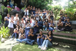 Ziarah SMP Xaverius 2 Ke Gua Maria Ngison Nando