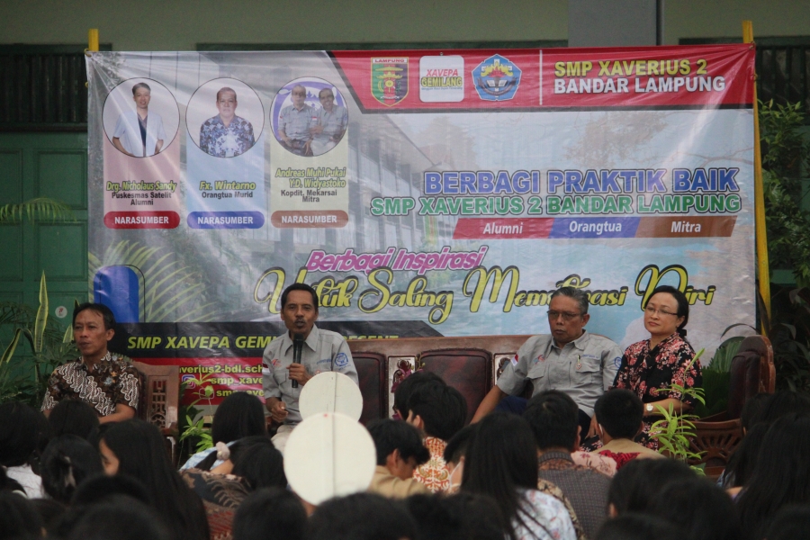 SMP Xaverius 2 Berkolaborasi dengan Kopdit Mekar Sai dalam Acara Berbagi Praktik Baik